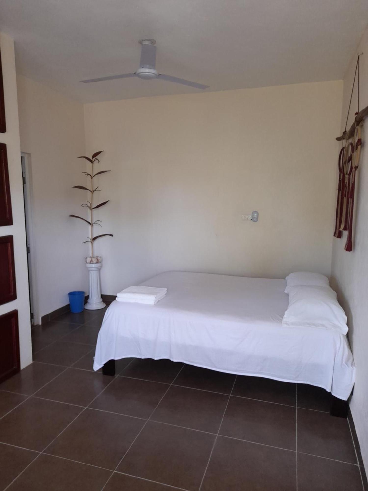Villa Lirios Valladolid  Bilik gambar